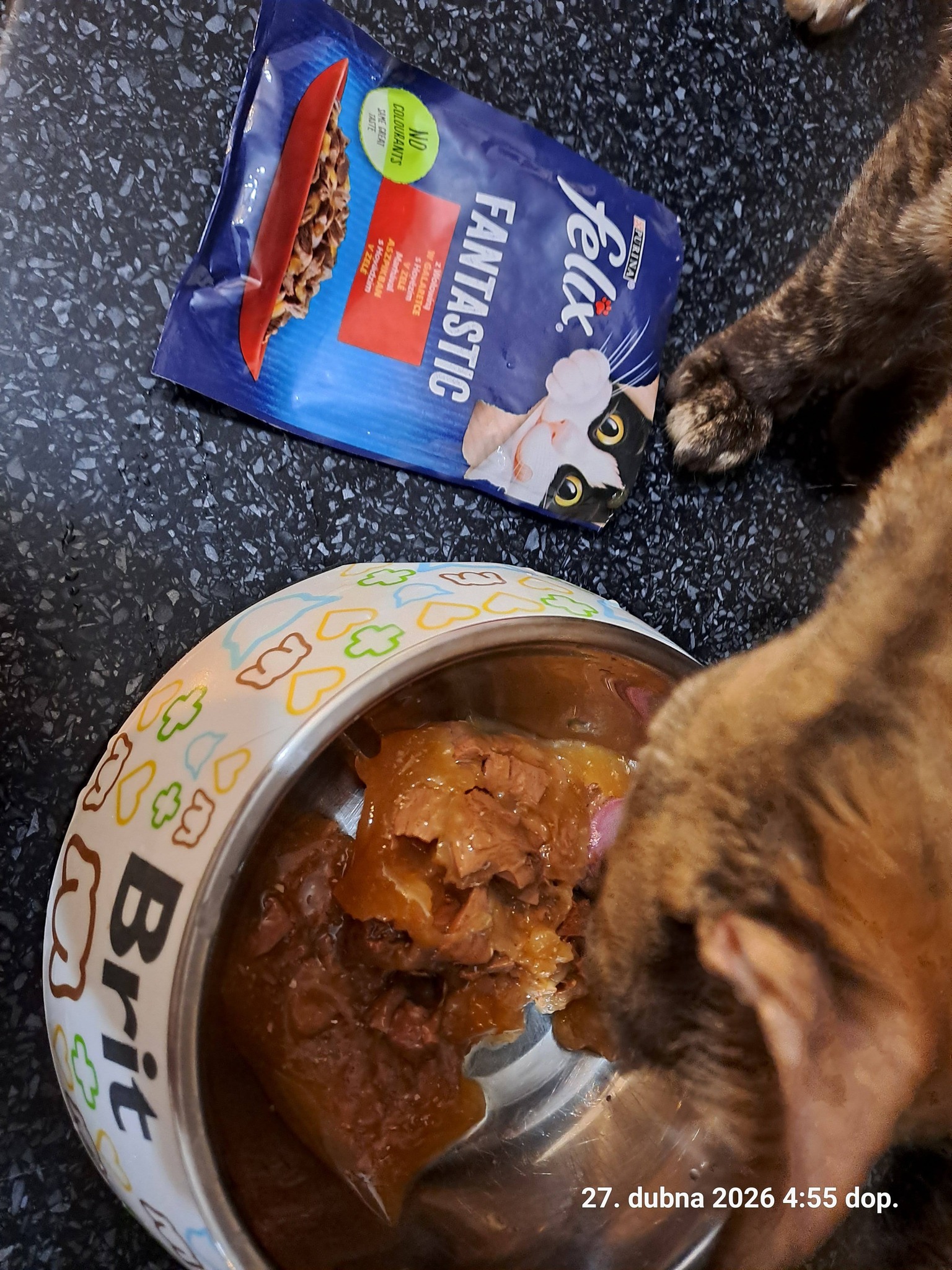 Felix Fantastic kapsička pro kočky hovězí v želé 85 g