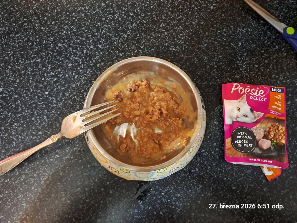 Vitakraft Cat Poésie Déli Sauce kapsička pro kočky krůtí 85 g