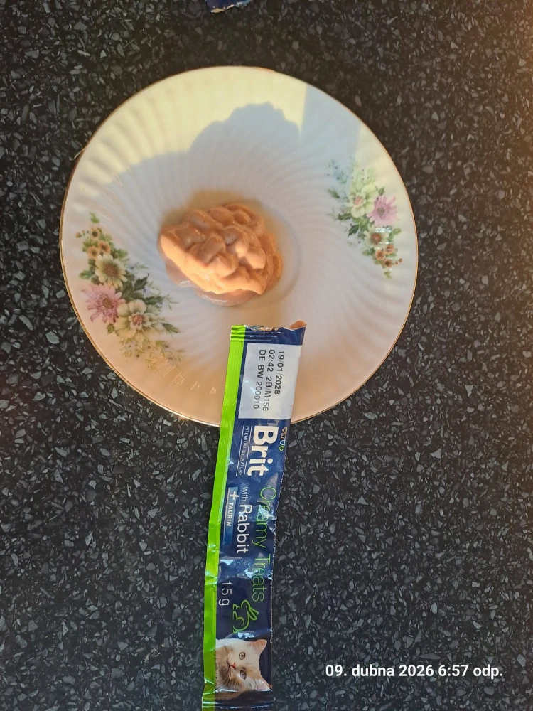 Brit Premium by Nature Cat krémová pochoutka pro kočky králík 6*15 g